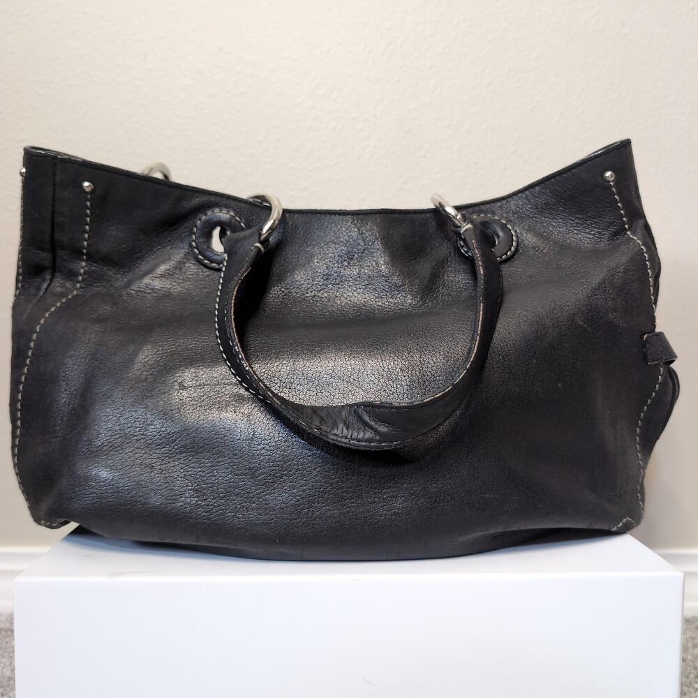 Black Leather Shoulder Bag With Contrast Stitching Vintage